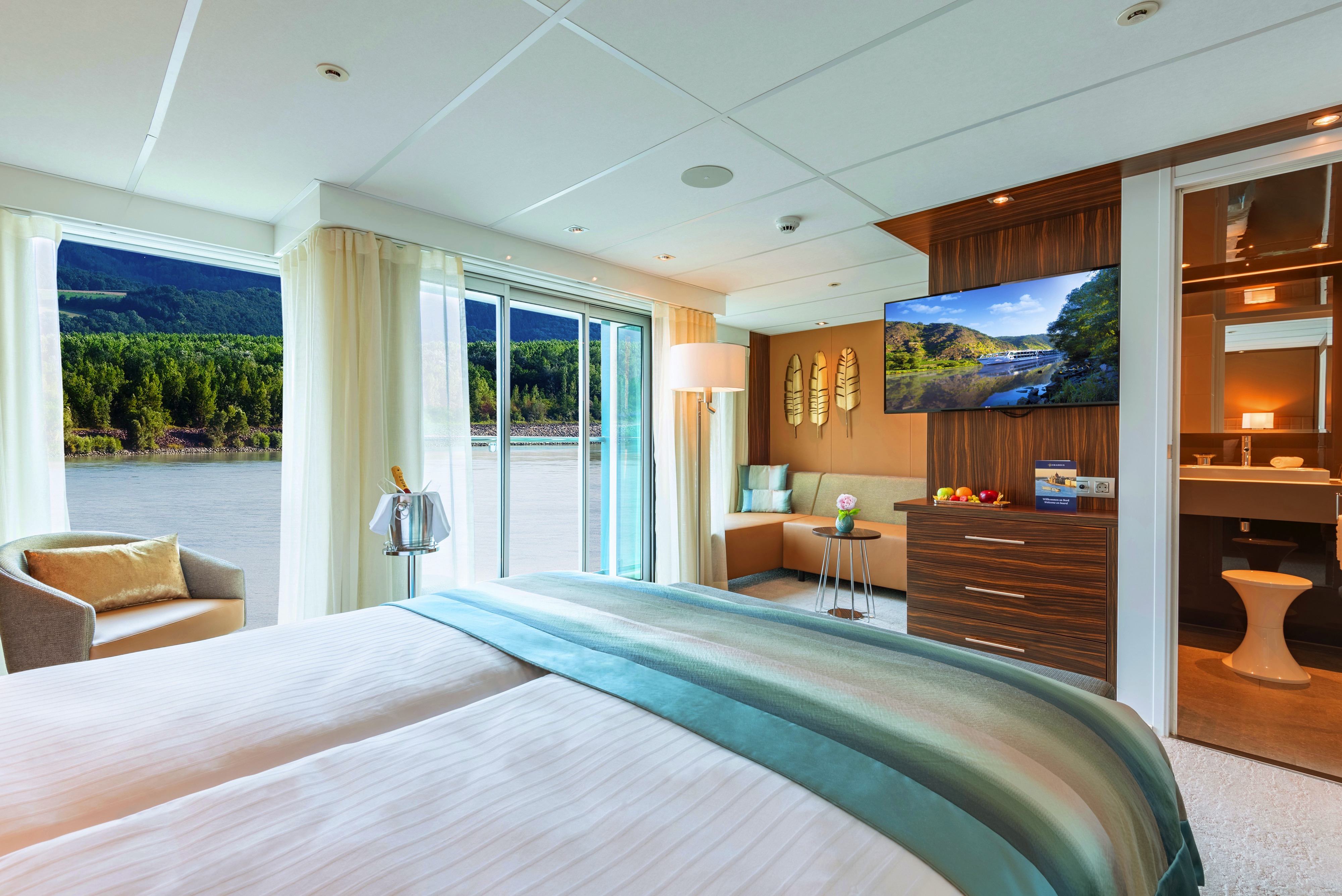 AMADEUS Star Suite ©Lueftner Cruises Amadeus.jpg